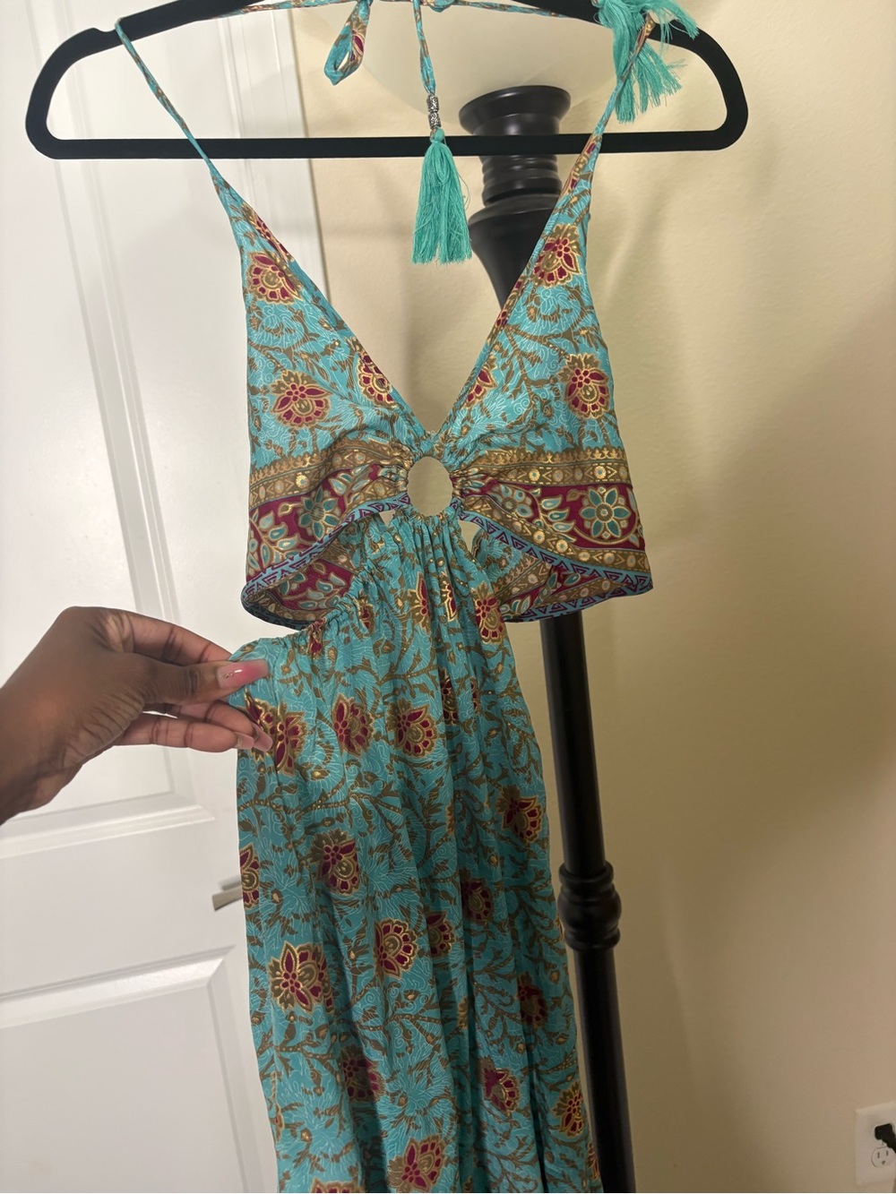 Turquoise Floral Print Backless Halter Maxi Dress with Ring Detail - Picture 7 of 10